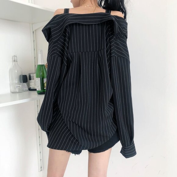 Off-the-shoulder pin-striped korean style top - Picture 2 of 4
